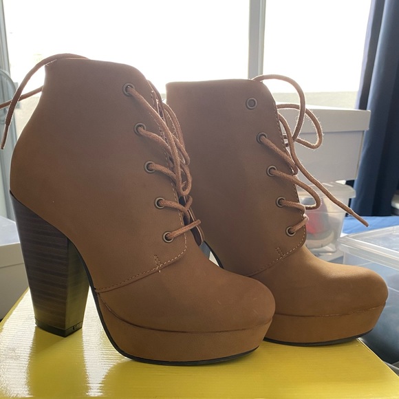 Cathy Jean booties size 5 - Picture 1 of 2